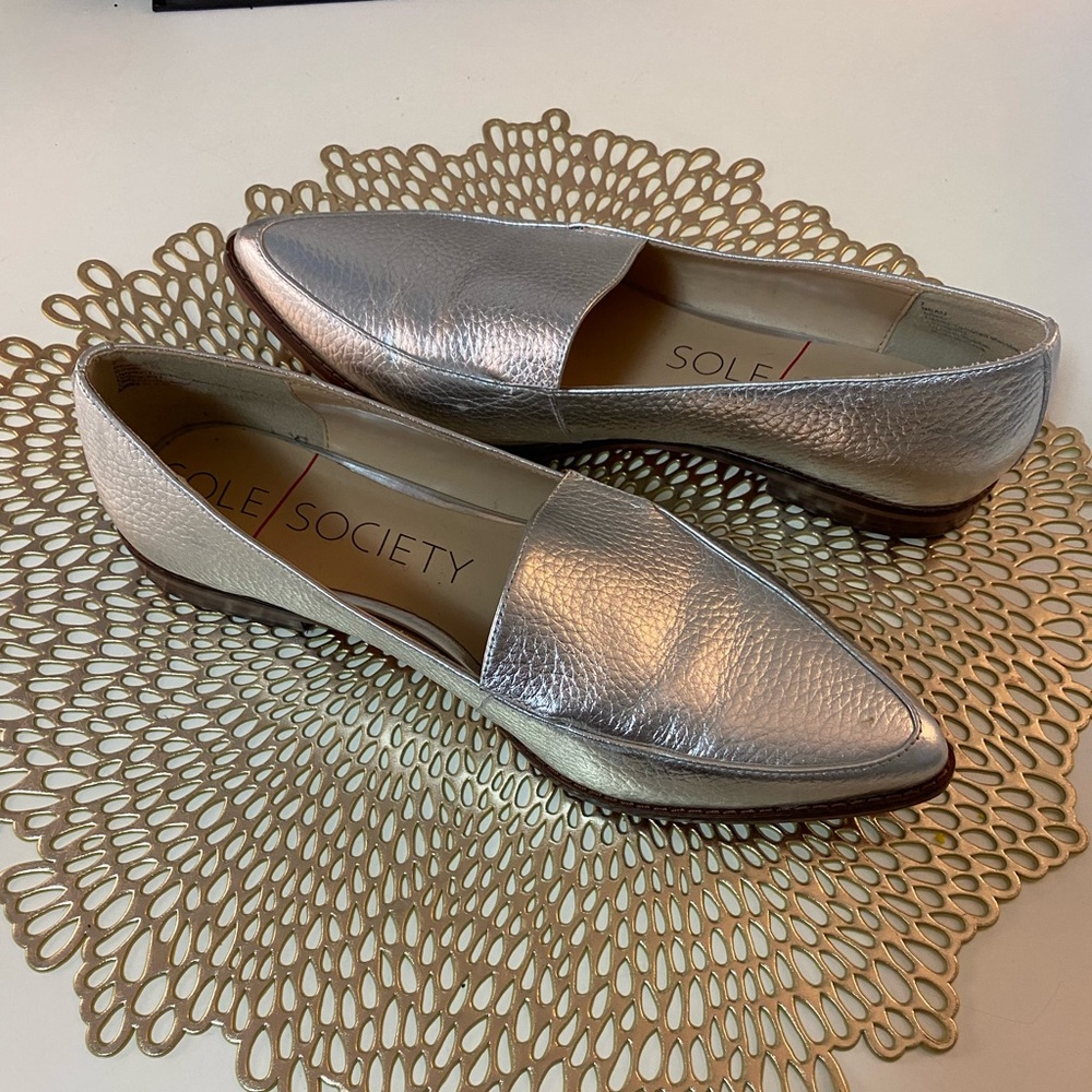 Sole society metallic silver shoes size 7